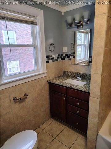 102 3rd Avenue, South Charleston, WV 25301