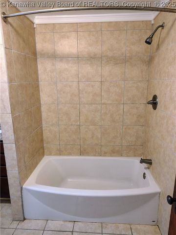 102 3rd Avenue, South Charleston, WV 25301