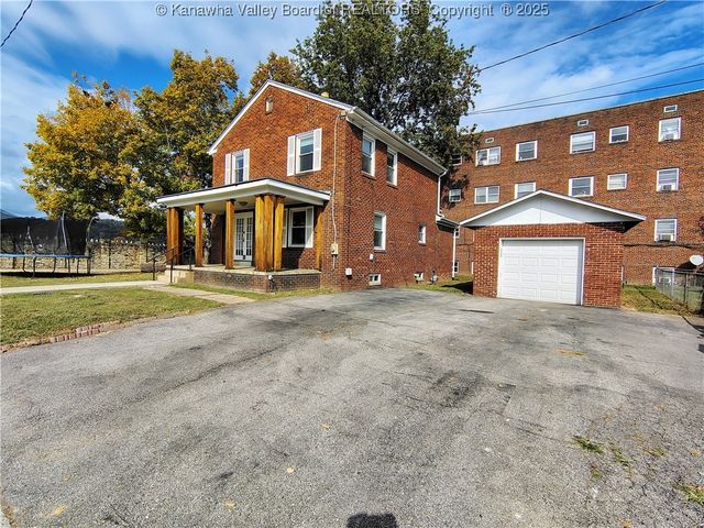 102 3rd Avenue, South Charleston, WV 25301