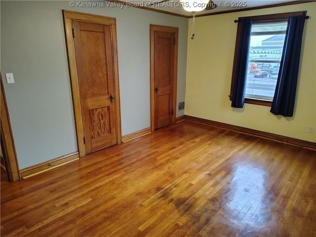 102 3rd Avenue, South Charleston, WV 25301