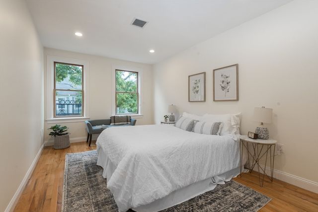 36 Sciarappa St 2, Cambridge, MA 02141