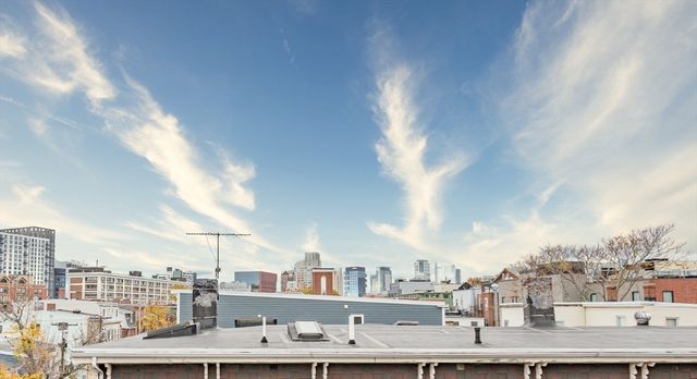 36 Sciarappa St 2, Cambridge, MA 02141