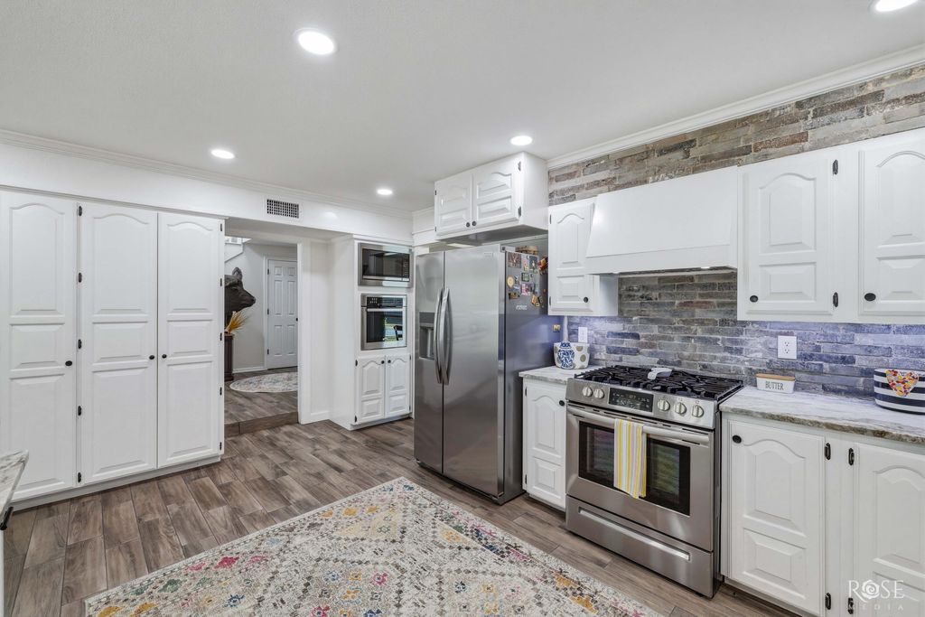 Image 14 of property listing at 6402 Chalimar Road, San Angelo, TX 76904