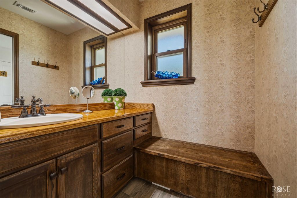 Image 31 of property listing at 6402 Chalimar Road, San Angelo, TX 76904