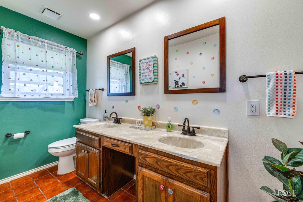 Image 36 of property listing at 6402 Chalimar Road, San Angelo, TX 76904