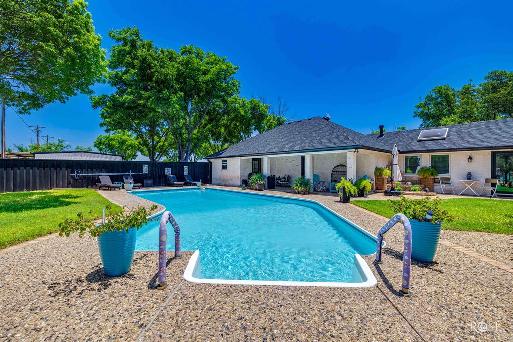 Image 60 of property listing at 6402 Chalimar Road, San Angelo, TX 76904