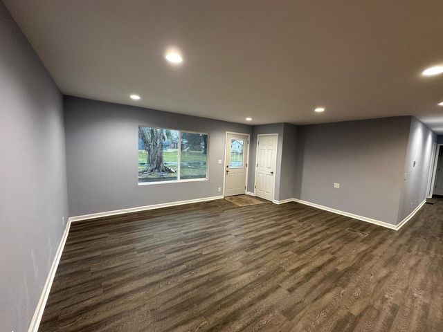 307 Grant Street, Harvard, IL 60033