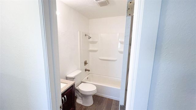 808 SE 13th Street, Moore, OK 73160