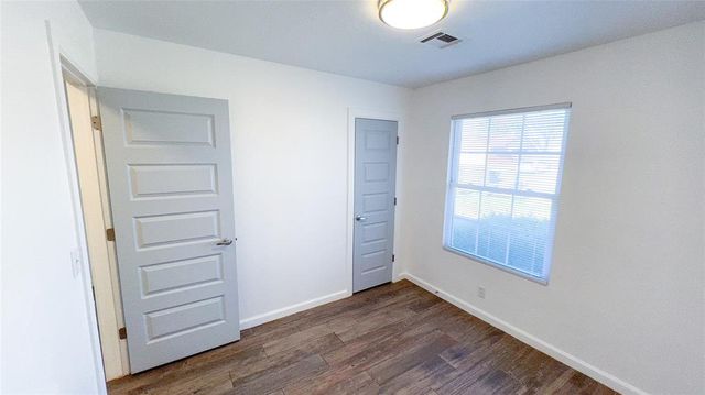 808 SE 13th Street, Moore, OK 73160