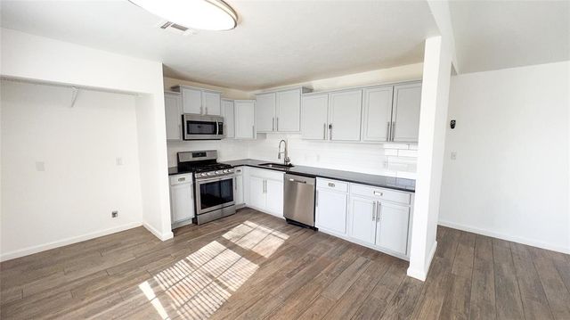 808 SE 13th Street, Moore, OK 73160
