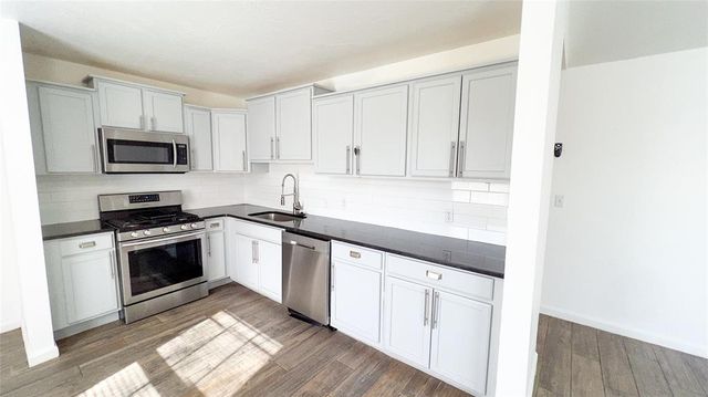 808 SE 13th Street, Moore, OK 73160