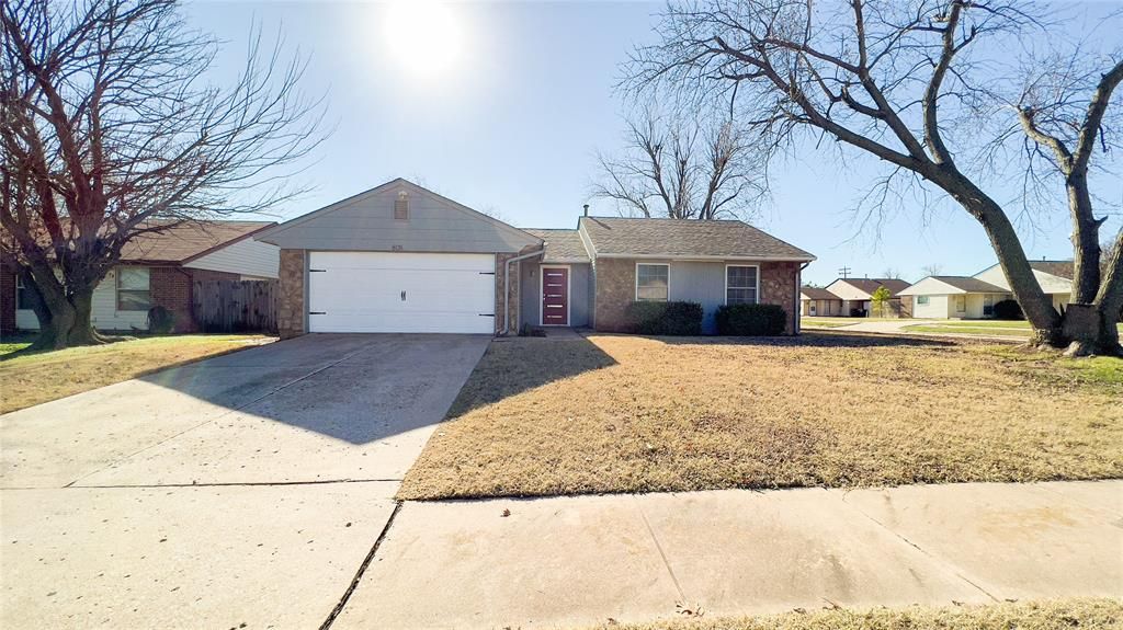 808 SE 13th Street, Moore, OK 73160