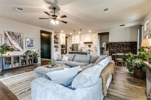 13221 SW 6th Street, Yukon, OK 73099