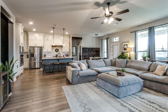 13221 SW 6th Street, Yukon, OK 73099