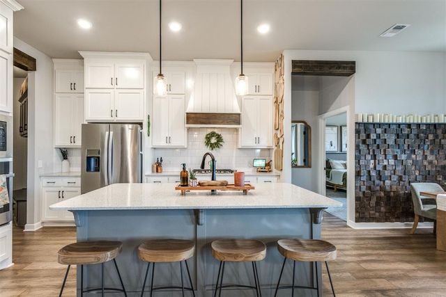 13221 SW 6th Street, Yukon, OK 73099