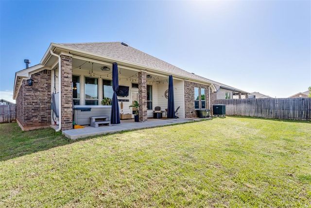 13221 SW 6th Street, Yukon, OK 73099