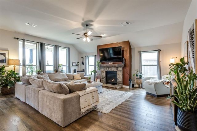 13221 SW 6th Street, Yukon, OK 73099
