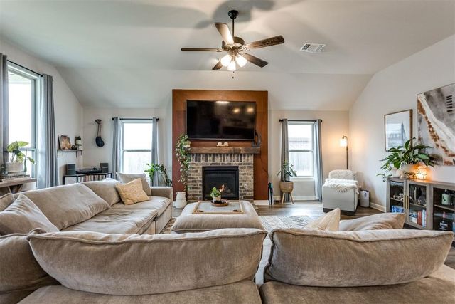 13221 SW 6th Street, Yukon, OK 73099