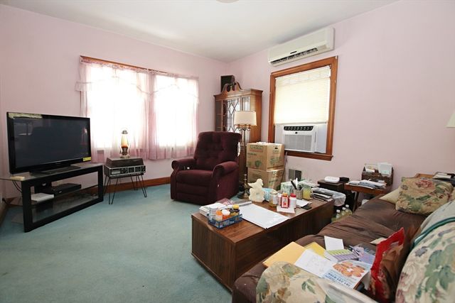 12 Longwood Avenue, Saugus, MA 01906