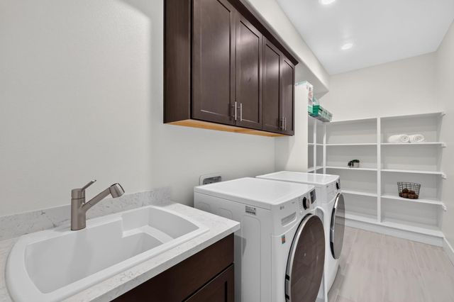 947 Greeley Ct, Cameron Park, CA 95682
