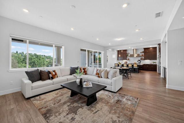 947 Greeley Ct, Cameron Park, CA 95682