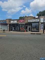 69 Washington Avenue, Bergenfield, NJ 07621