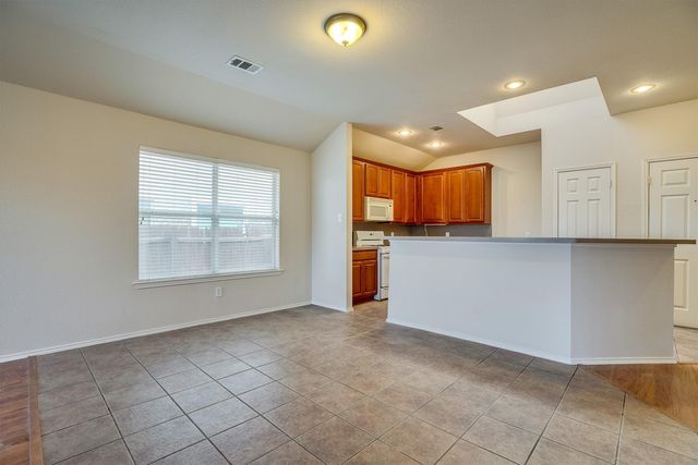 9804 Westmere Lane, Fort Worth, TX 76108