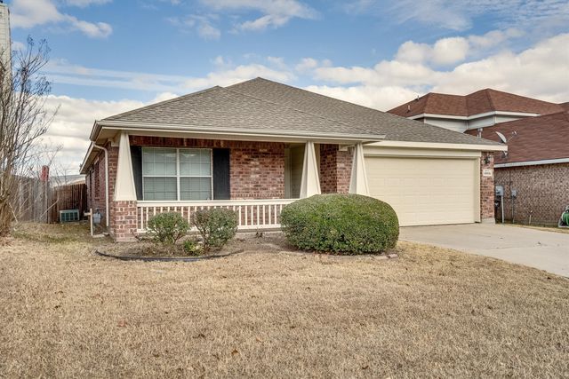 9804 Westmere Lane, Fort Worth, TX 76108