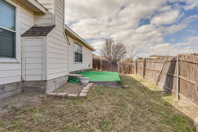 9804 Westmere Lane, Fort Worth, TX 76108