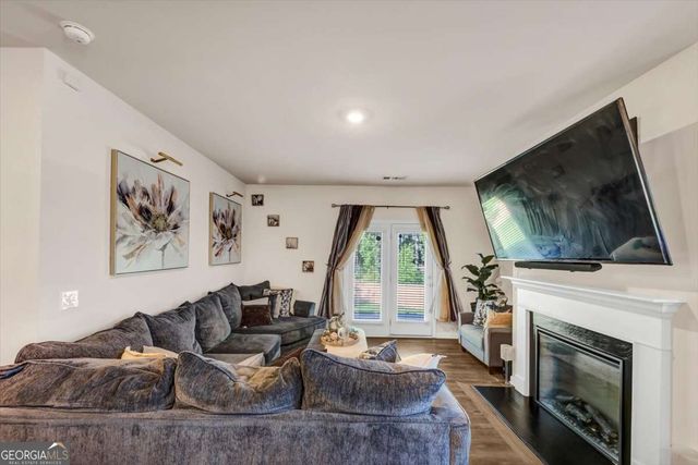 3737 MAKEOVER Court, Atlanta, GA 30349