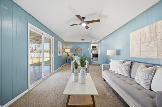 1044 Sunnyside DR, Virginia Beach, VA 23464