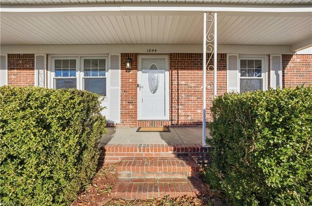 1044 Sunnyside DR, Virginia Beach, VA 23464