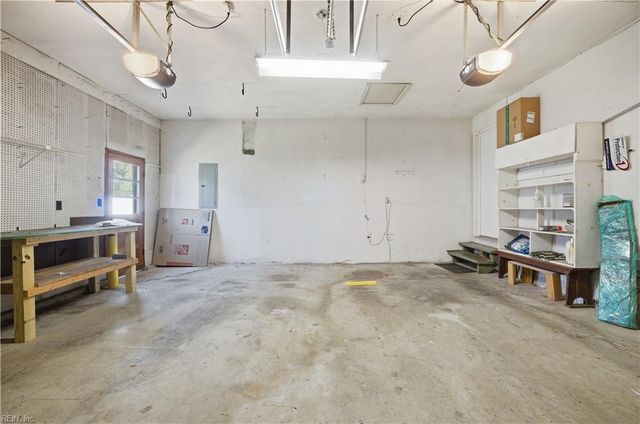 1044 Sunnyside DR, Virginia Beach, VA 23464