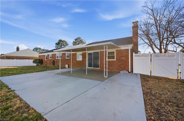 1044 Sunnyside DR, Virginia Beach, VA 23464