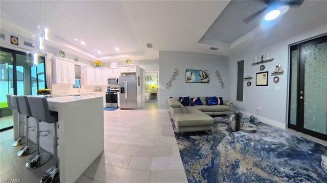 1113 Embers PKWY W, Cape Coral, FL 33993