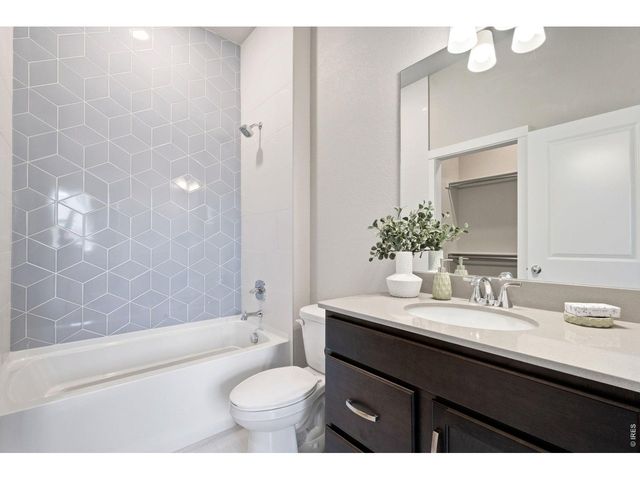 350 High Point Dr C-108, Longmont, CO 80504