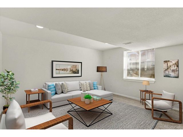 21121 E Belleview Pl, Aurora, CO 80015