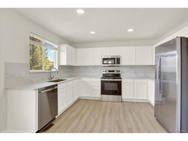 21121 E Belleview Pl, Aurora, CO 80015