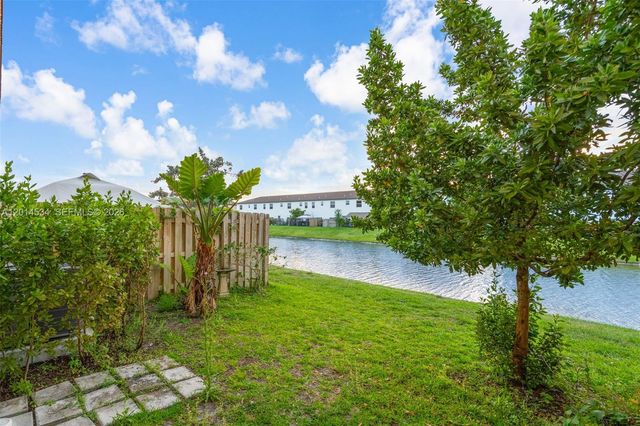 12586 NW 22nd Pl 12586, Miami, FL 33167