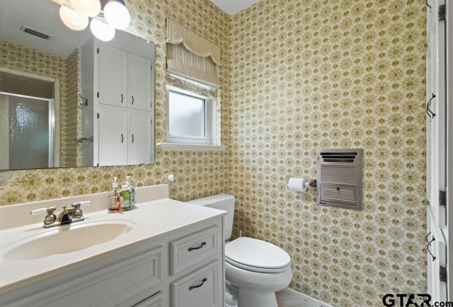 105 N Pope St., Overton, TX 75684