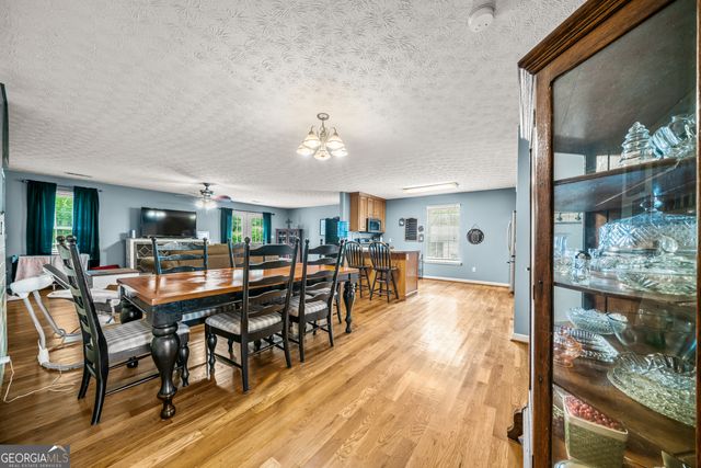 530 Pleasant Valley Road SE, Silver Creek, GA 30173
