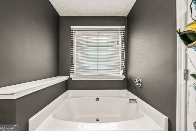530 Pleasant Valley Road SE, Silver Creek, GA 30173