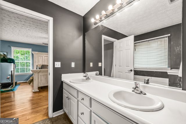 530 Pleasant Valley Road SE, Silver Creek, GA 30173