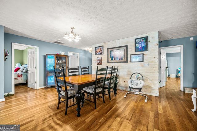 530 Pleasant Valley Road SE, Silver Creek, GA 30173