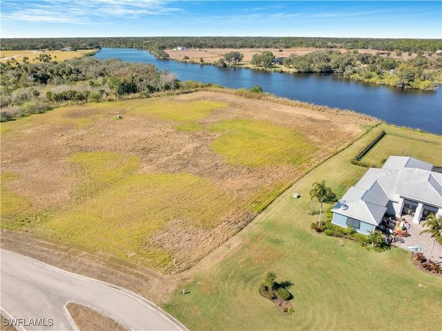 2110 Silk Bay BLVD, Alva, FL 33920