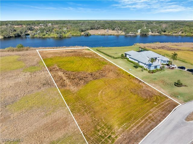 2110 Silk Bay BLVD, Alva, FL 33920