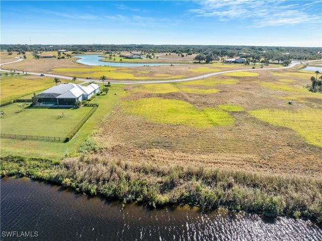 2110 Silk Bay BLVD, Alva, FL 33920