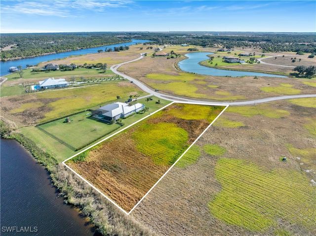 2110 Silk Bay BLVD, Alva, FL 33920