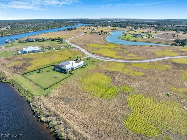 2110 Silk Bay BLVD, Alva, FL 33920