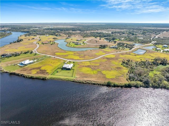2110 Silk Bay BLVD, Alva, FL 33920